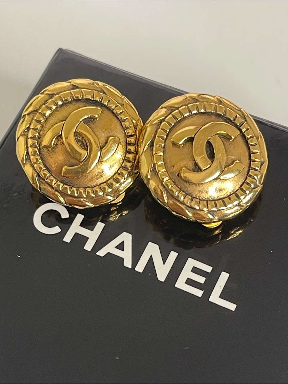 CHANEL Gold CC Rope-Edge Button Earrings Clip On